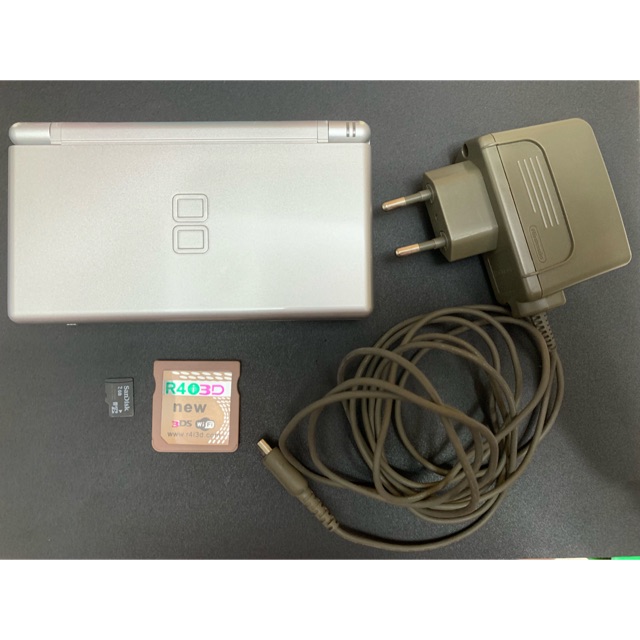 Game Boy Nintendo DS Lite (NDSL) มือสองสภาพดี 80% สินค้าของแท้ 100 %