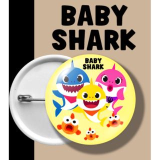 เข็มกลัดกลม เบบี้ ชาร์ค BABY SHARK พื้นเหลือง รูปหมู่