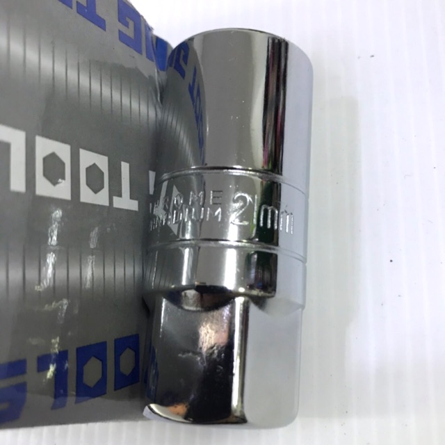 Euro King Tool ลูกบ๊อกซ์ถอดหัวเทียน No.21 ( แกนในยาง ขนาด 21x70 )