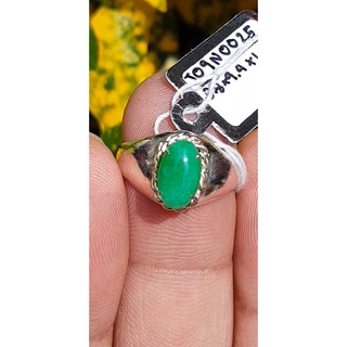 แหวนหยก 翡翠戒指 (Jadeite ring) 0.79 กะรัต (Cts.) ดิบ ไม่ผ่านการปรับปรุง (Type A) พม่า (Myanmar)