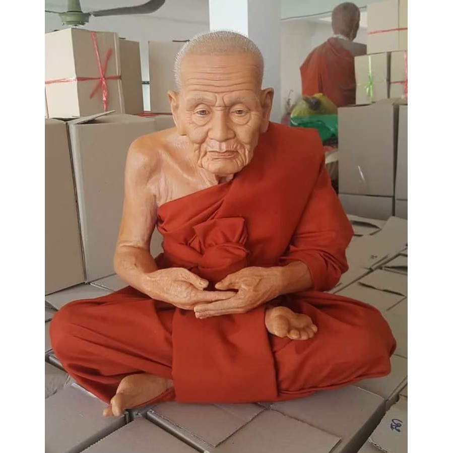 หลวงปู่ทวด ขนาดหน้าตัก16นิ้ว ห่มจีวรสเหมือนจริง