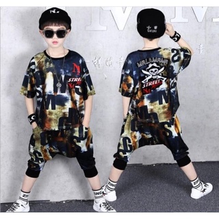 ชุดHIPHOP เสื้อแขนสั้น+กางเกงขาสั้นแต่งลาย