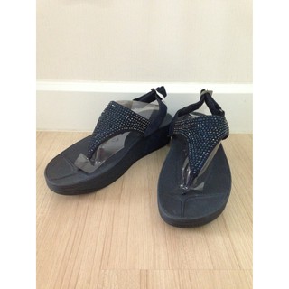 FitFlop พร้อมส่ง  Womens Flare Thong sandal Supernavy