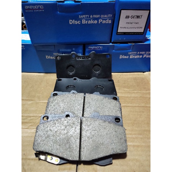 ผ้าเบรคหน้าfortuner ปี05-11  akebono ใส่ตรงรุ่น toyota prerunner ปี05-10/  ตรงรุ่นรถ