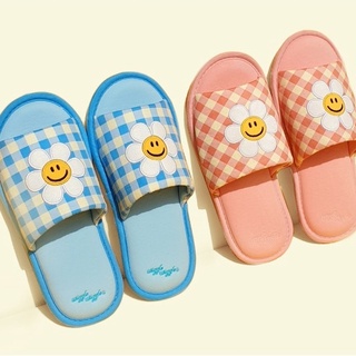 Home Slippers - Smile We Love  รองเท้าแตะพื้นนุ่ม