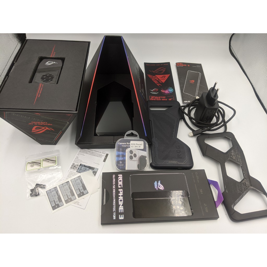 ASUS ROG Phone 3 Strix Edition มือสองพร้อมอุปกรณ์ครบ