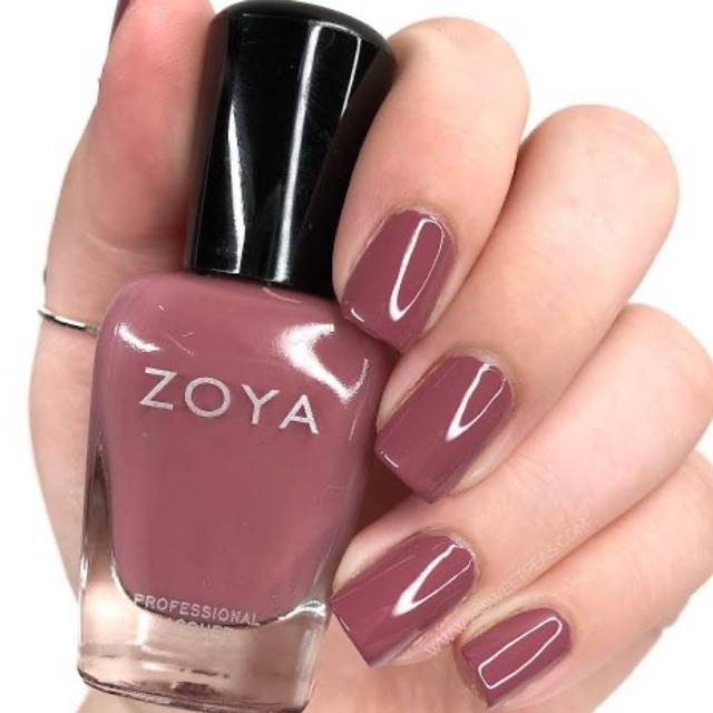 พร้อมส่ง Zoya Mai  ยาทาเล็บโทนแดง rosewood จะออกแดงหม่นๆ อันเดอร์โทนเทา และม่วง สีจริงสวย แพง ไม่ซ้ำใคร แท้ 💯%