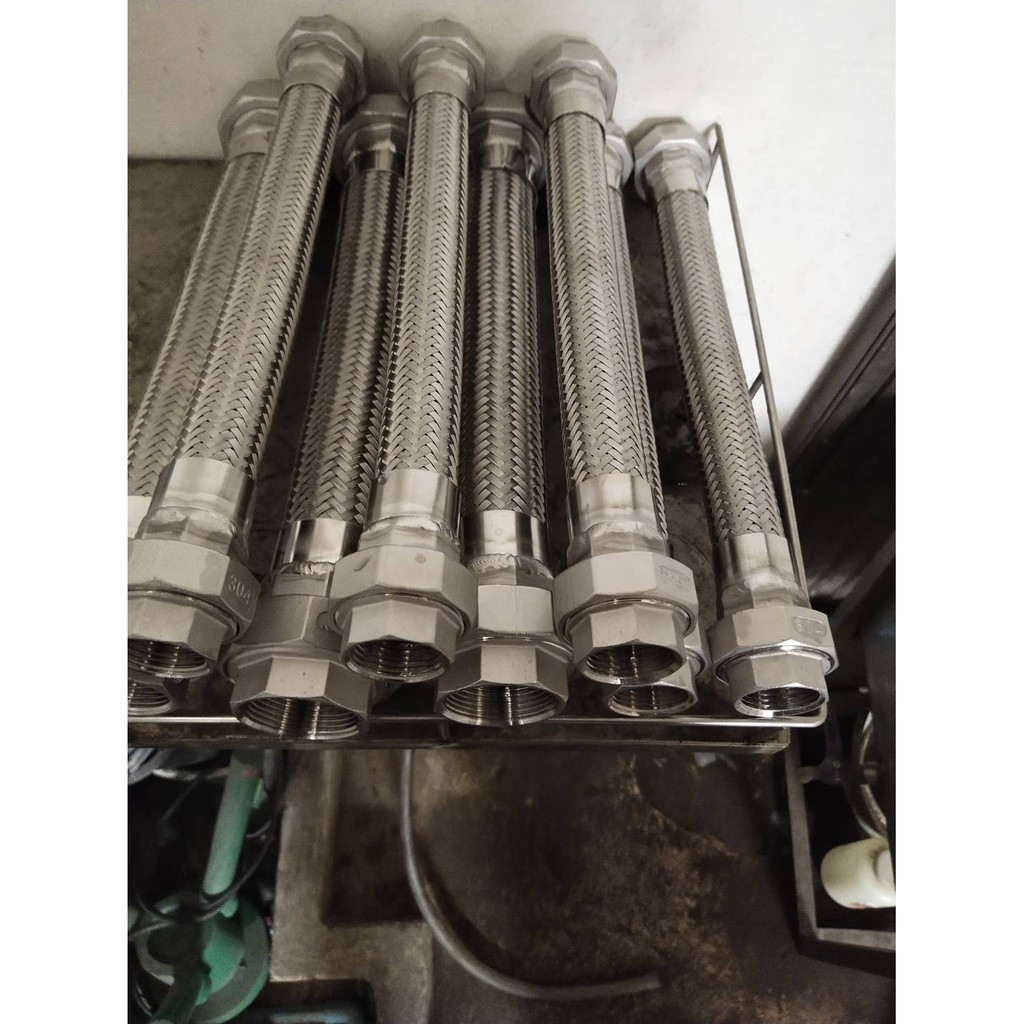 ท่ออ่อนสแตนเลส  หัว-ท้าย ยูเนียนสแตนเลส ขนาด และ ความยาว ตามที่ลูกค้าเลือก ต้องการใบกำกับภาษีติอต่อแชท