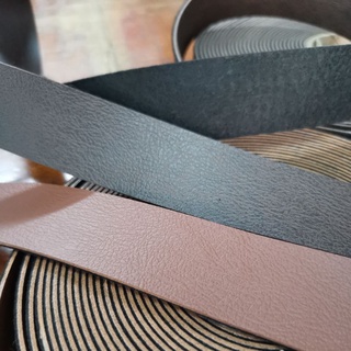 สายหนังเทียม สีน้ำตาล  สีแทน  หลังเป็นขนเตียน สีดำ ขนาด30 (ใ…