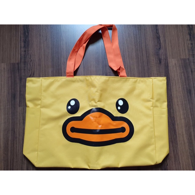 กระเป๋าเดินทางบีดั๊กแอนด์บัพฟี่ Tesco Lotus ขนาด 14x50x38 ซม. มูลค่า 1,990 บาท