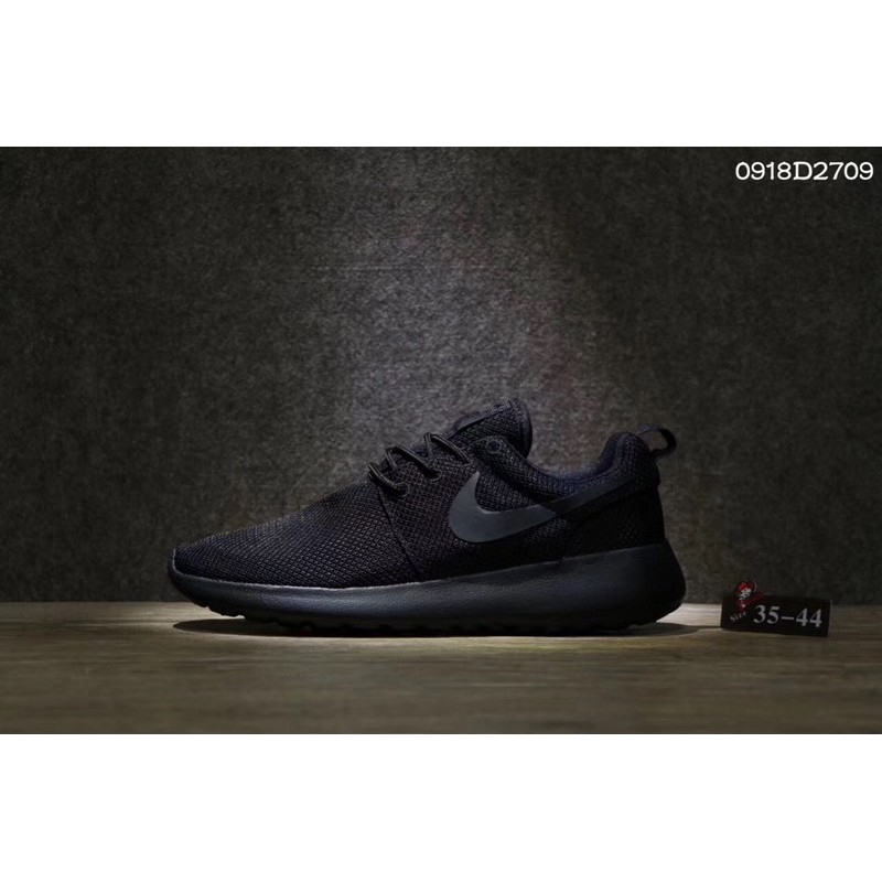 Sepatu nike roshe store run sneakers