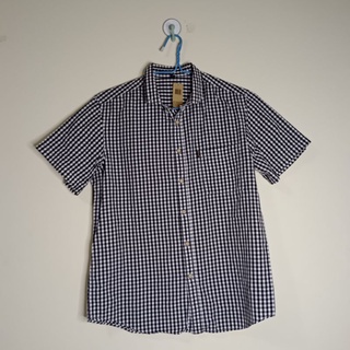 เสื้อเชิ้ตคอปกสีดำ ลายสก๊อตมือสอง ไซส์ L-XL อกหน้าผ้า 40 ความยาว 25-26 นิ้ว
