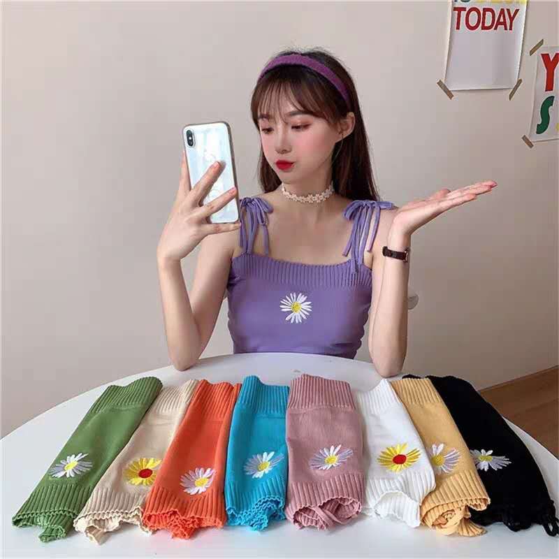 bonniefashion(พร้อมส่ง/สินค้าขายดี)รุ่น3229-1สายเดี่ยวไหมพรมผ้านิ่มใส่สบายฟรีไซส์ลายดอกเดซี