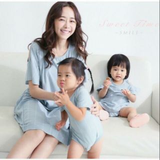 ชุดให้นม คู่แม่และลูก เซ็ท 2 ชิ้น มีสีฟ้า กับ ชมพู