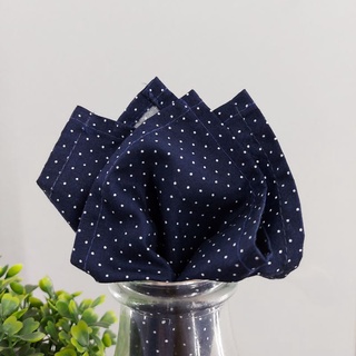 ผ้าใส่กระเป๋าสูท/ผ้าเช็ดหน้า/ pocket square สีฟ้า/น้ำเงินจุดขาว navy blue white dot