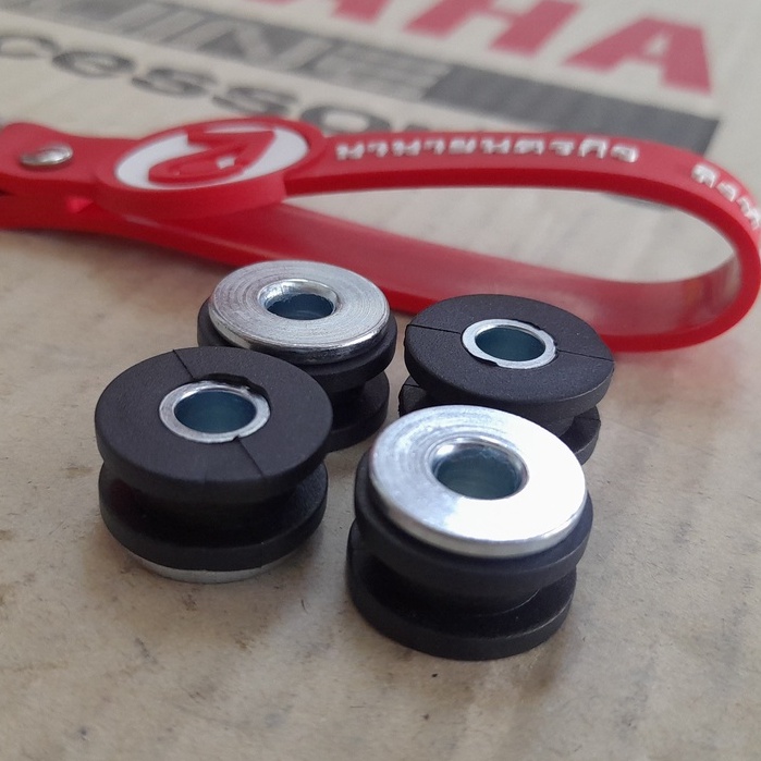 ยางรองชุดสี บูชเหล็ก ยางรองแฟริ่ง-บังโคลน  yamaha honda suzuki  grommet and collar อย่างดี F0006