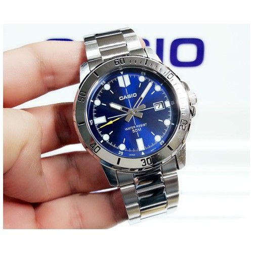 Casio นาฬิกาข้อมือผู้ชาย สายสแตนเลส สีน้ำเงิน รุ่น MTP-VD01D-2EVUDF, MTP-VD01D-2E, MTP-VD01D
