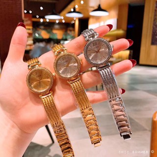 Guess นาฬิกาหรู แถมฟรีกล่องหมอนร้าน ฟรีผ้าเช็ด พร้อมเซ็ทเวลา