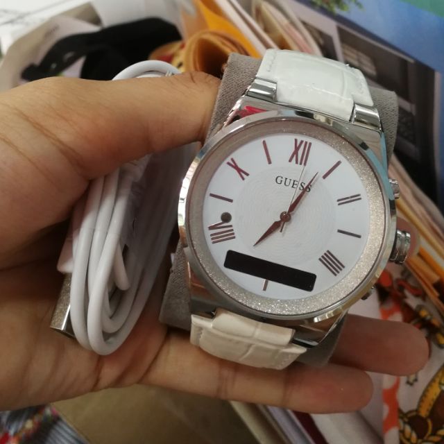 ส่งต่อนาฬิกา Guess connect  มื 2 ใส่ครั้งเดียว พร้อมกล่อง C002MC1