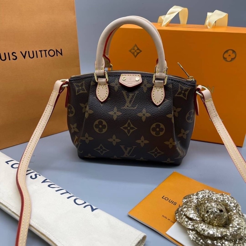 Shop Louis Vuitton Casual Style Initial Street Style Chain Party Style  (M00759) by OLIVIAH