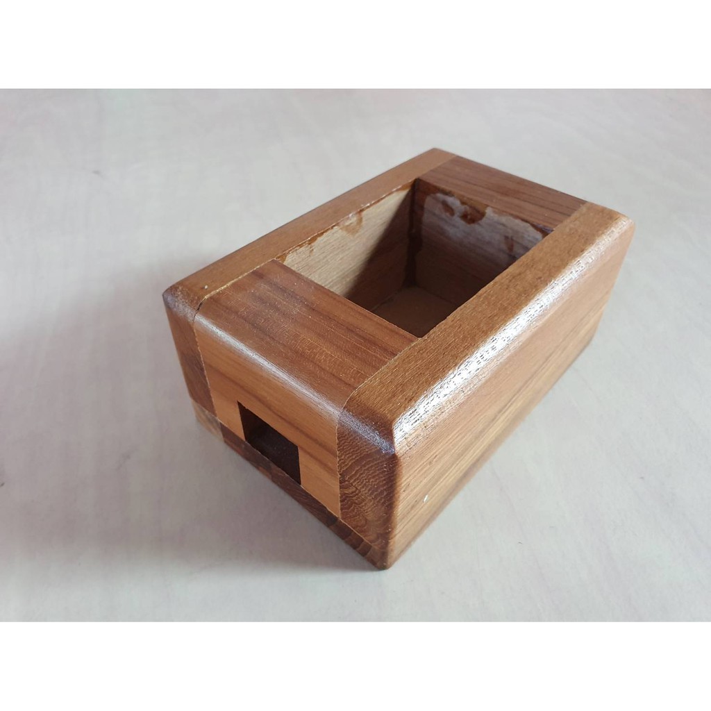 บล๊อกไม้สัก 2x4 วางพื้นรูเหลี่ยมก้นลึกสำหรับใส่ IEC Inlet