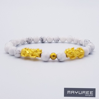 สร้อยข้อมือหินฮาวไลท์ (Howlite) ขนาด 8 มิล ปี่เซียะกังหันสีทอง ประดับด้วยลูกปัดเพชรเทียม