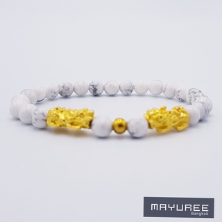 สร้อยข้อมือหินฮาวไลท์ (Howlite) ขนาด 8 มิล ปี่เซียะกังหันสีทอง ประดับด้วยลูกปัดเพชรเทียม