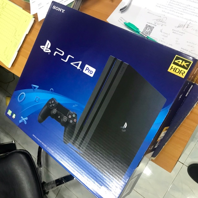 เครื่องเล่นเกมส์ PS4 Pro 1 TB