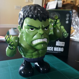 Hulk Hero Dance มีไฟที่ตาและแขนสองข้าง มีหลายเพลง เต้นสุก