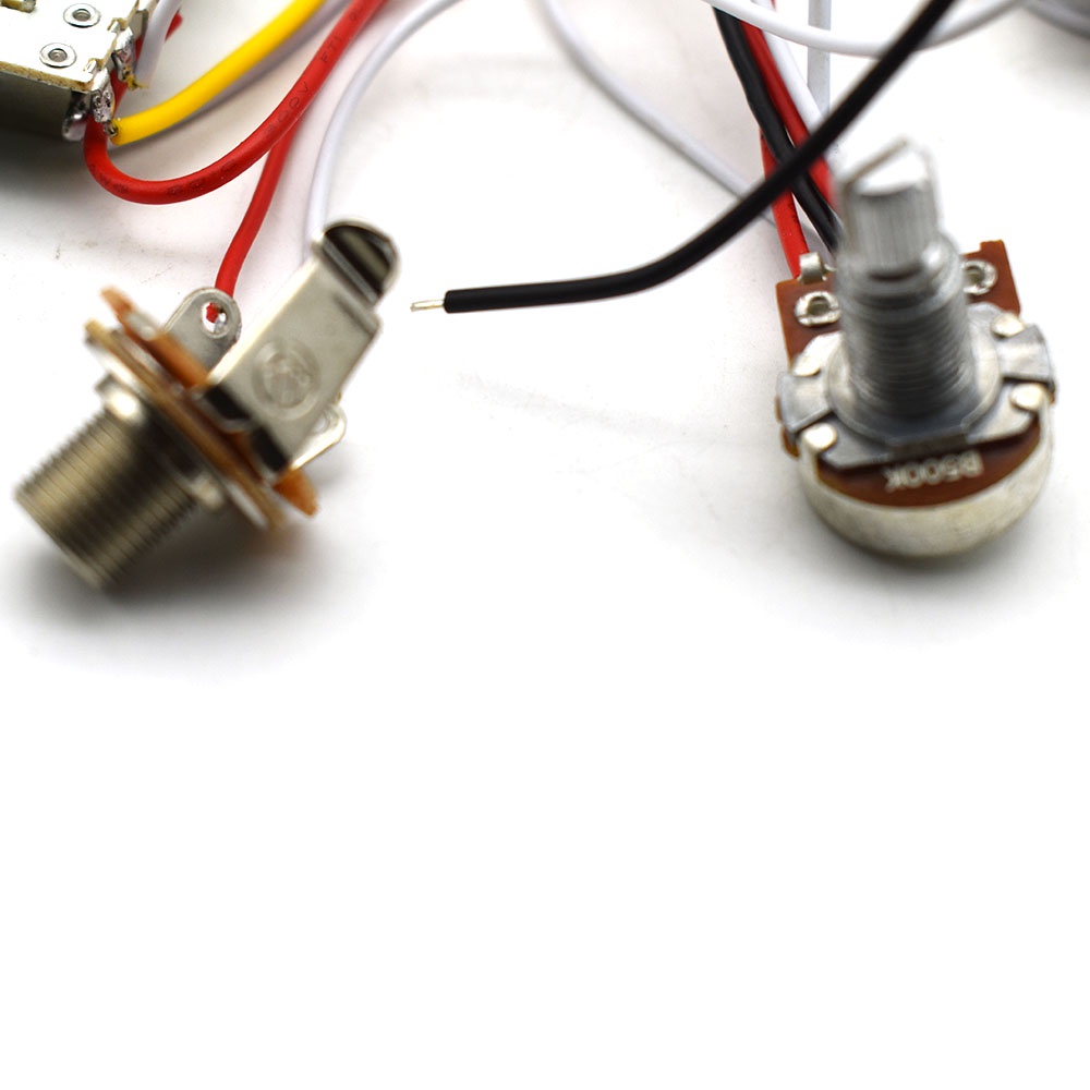 Prewired กีตาร์ไฟฟ้าชุดสายไฟ 2T1V 500K หม้อปุ่มควบคุม 5 ทิศทางสวิทช์แจ็คสําหรับ ST กีตาร์ไฟฟ้า