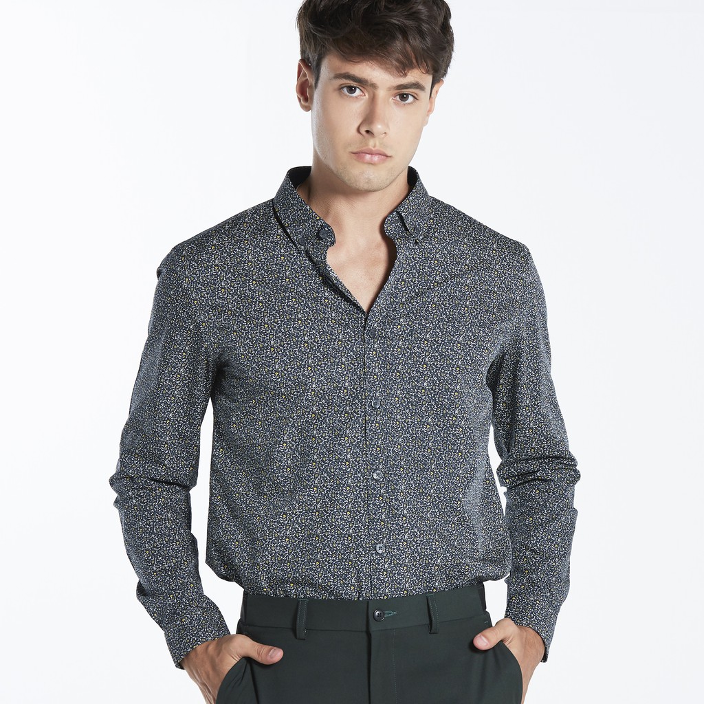 Morgan Homme เสื้อเชิ๊ตแขนยาวสีกรมเขียว ทรงเข้ารูป พิมพ์ลายดอกไม้เล็กๆ รุ่น Muzu