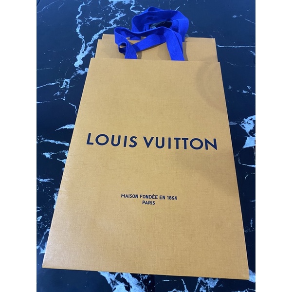 LV Paper Bag ถุงกระดาษLV size กลาง