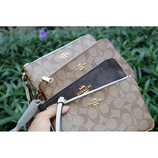 Double Corner Zip Wristlet In Signature Canvas กระเป๋า Coach 2 ซิป ไซส์ L