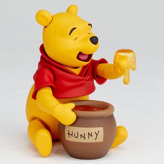 โมเดล Movie Revo Winnie the Pooh.