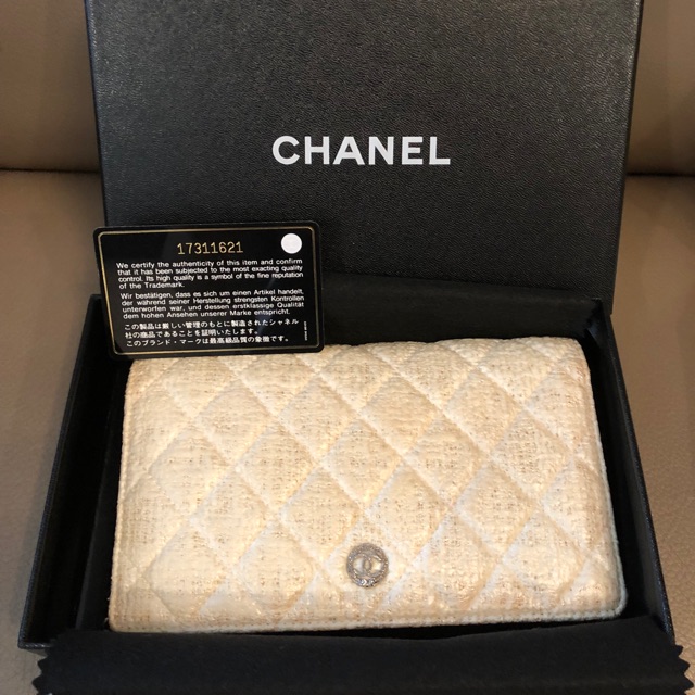 Chanel L Yen Wallet