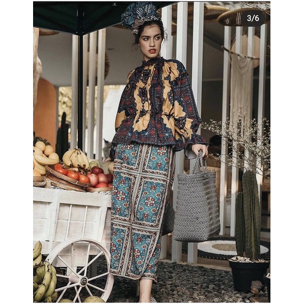 เสื้อโดย Sideline***