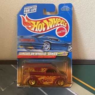 HOT WHEELS DAIRY DELIVERY MILK TRUCK MR BIG GRAPHICS NEW IN 2001