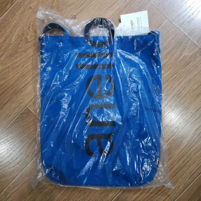 รุ่นพิเศษ Anello Cotton Canvas 2 WAY Tote Bag สีน้ำเงิน logo ดำ