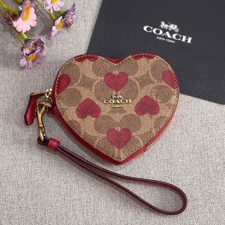 Coach Heart Coin Case In Signature Canvas With Heart Print หายาก นานๆมาที มี1