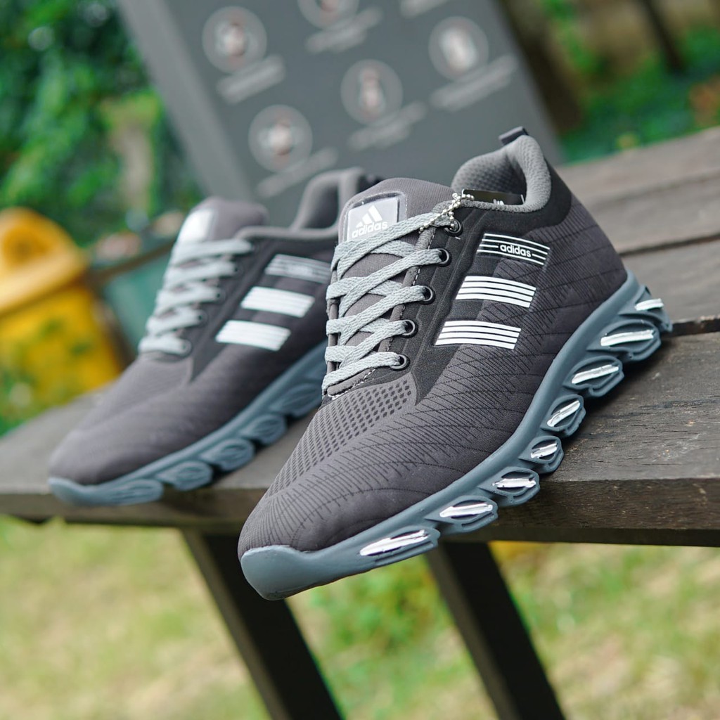 Scarpe cheap adidas springblade