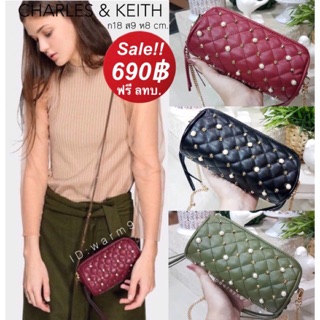 ▪️CHARLES &amp; KEITH STUD DETAIL QUILTED SLING