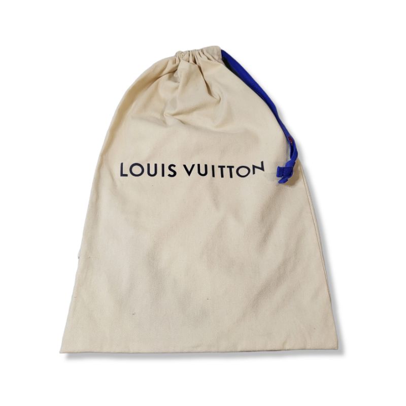 ถุงผ้ารองเท้า Louis Vuitton สีครีม สายน้ำเงิน สภาพใช้งาน ขนาด 17.5x19" (W3, W15-18) *ขายแยกใบ"