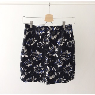 Graphic Mini Skirt (กระโปรงสั้น มือสอง)