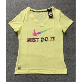 Nike เสื้อออกกำลังกายผู้หญิง