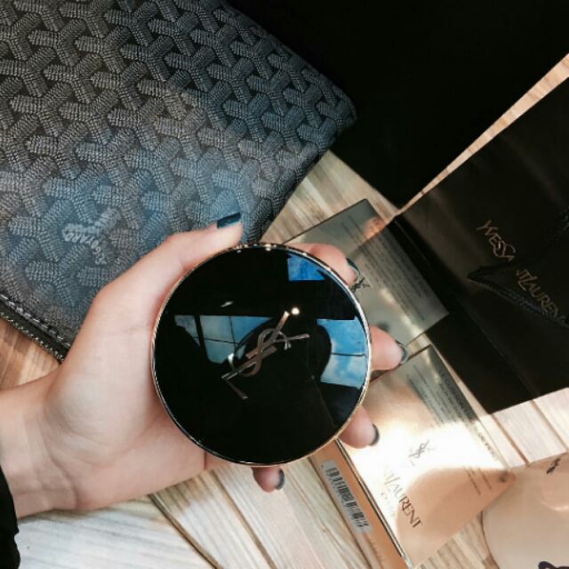 sold out YSL Le Cushion Encre de Peau