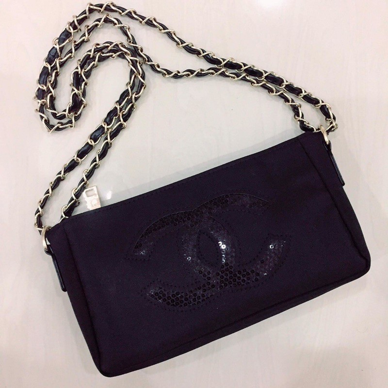 CHANEL Beaute VIP Gift Zipper Sholder Bag with Black Sequin