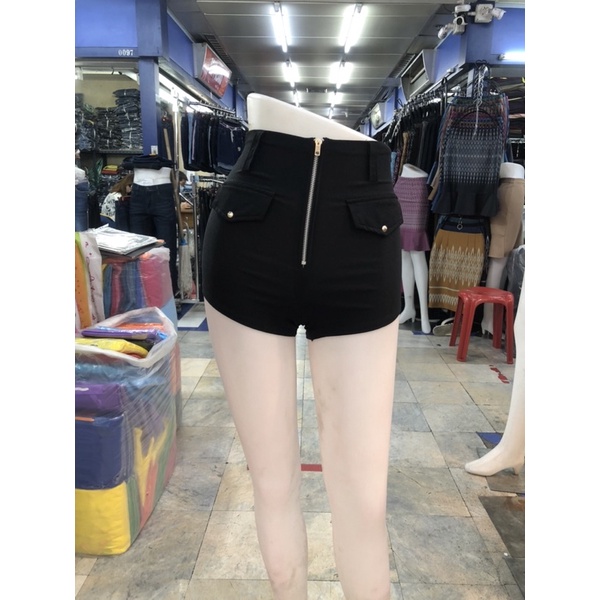 #กางเกงขาสั้นเอวสูง ตกแต่งด้วยฝากระเป๋าตอกหมุดมีลูกเล่นใส่ซิปรูดได้จริง#