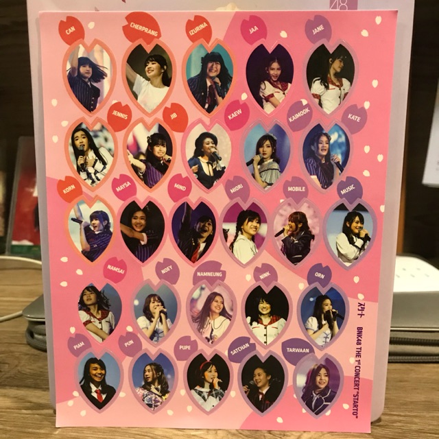 สติ๊กเกอร์ Starto | BNK48