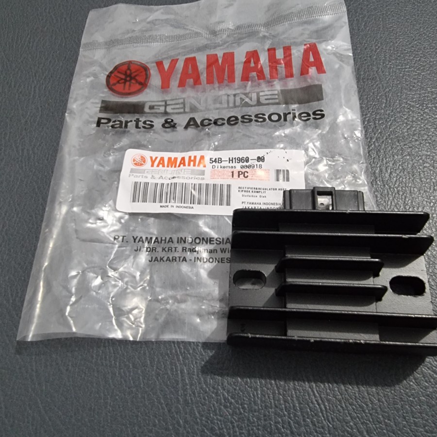 เครื่องปรับแรงดันไฟฟ้า Yamaha Byson Bison Old 54B 1S4