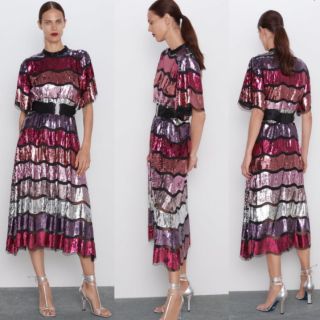 ZARA SEQUENCE MULTICOLORS DRESS
งานสวยหรู เดรสปักเลื่อมทั้งชุด สีเมทาลิคมัลติคัลเลอร์สวยหรู ซับในอย่างดี มาพร้อมเข็มขัด